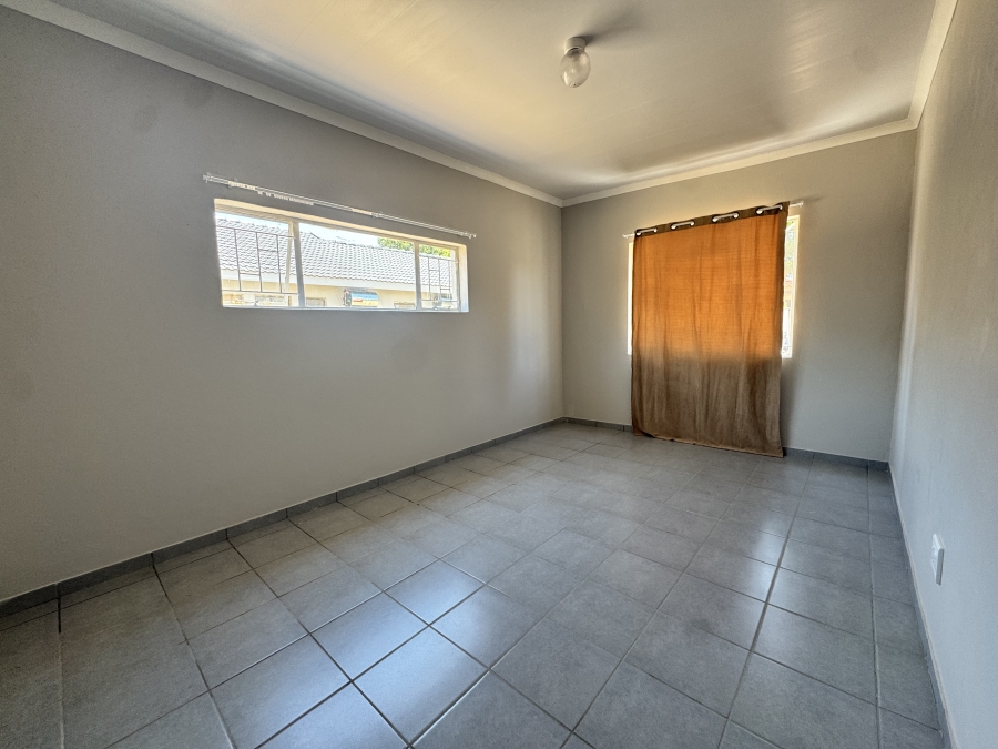 To Let 1 Bedroom Property for Rent in La Hoff North West